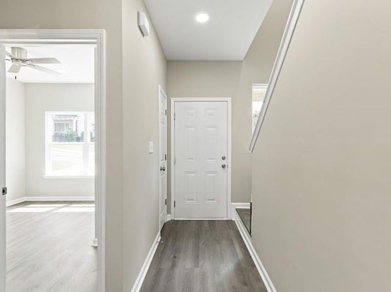 Spacious, unfurnished interior of a new home in , Rome (Image 27).