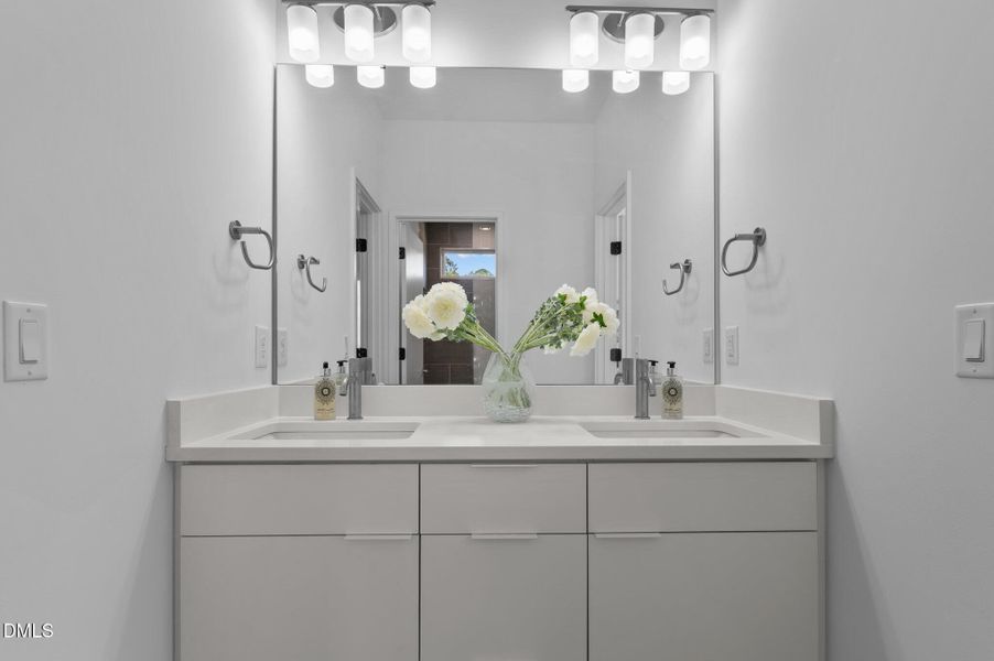 47-web-or-mls-DSC_2950 47-web-or-mls-DSC_2950