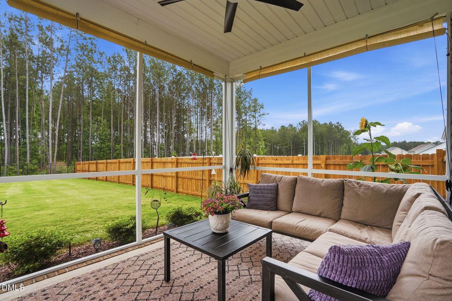 Screen porch