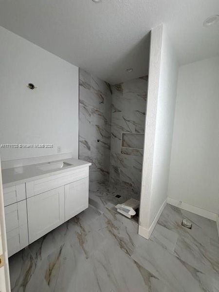 Image 10 of a home in .