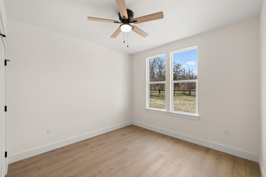 Spacious, unfurnished interior of a new home in , Bedias (Image 16).