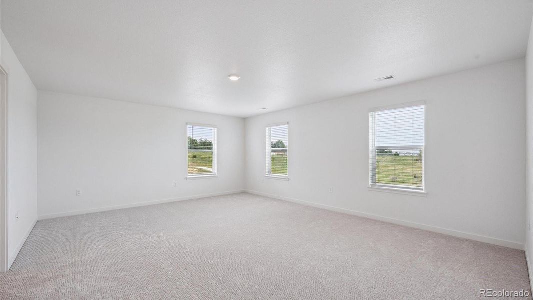 Spacious, unfurnished interior of a new home in Trails at Crowfoot, Parker (Image 15). Spacious, unfurnished interior of a new home in Trails at Crowfoot, Parker (Image 15).