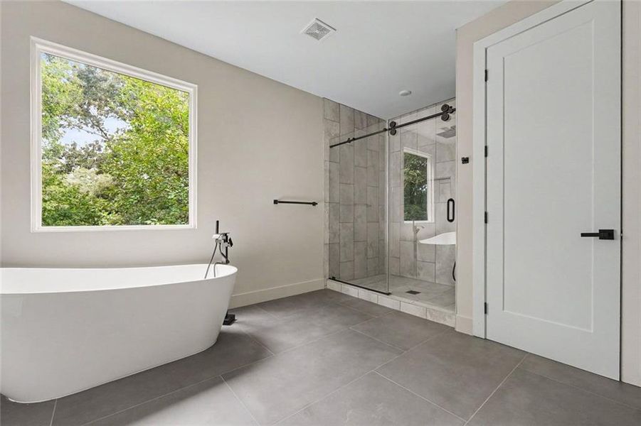 Furnished interior view inside a new home in , Decatur (Image 13).