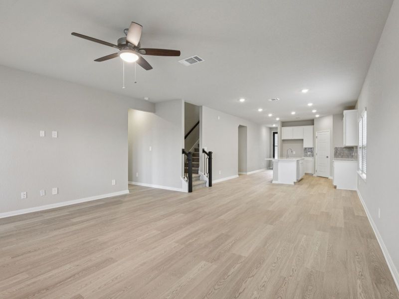 Spacious, unfurnished interior of a new home in Catalina, Converse (Image 13).