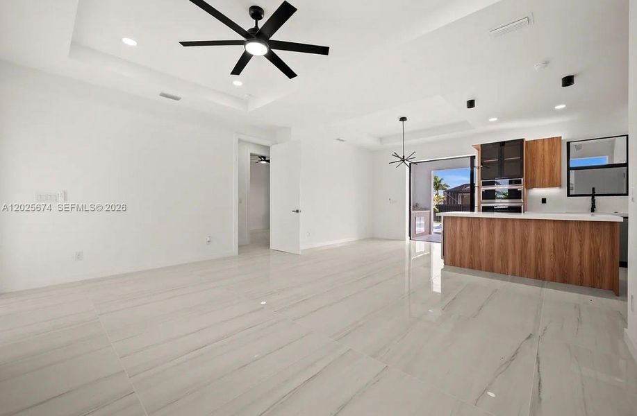 Spacious, unfurnished interior of a new home in , Cape Coral (Image 19). Spacious, unfurnished interior of a new home in , Cape Coral (Image 19).