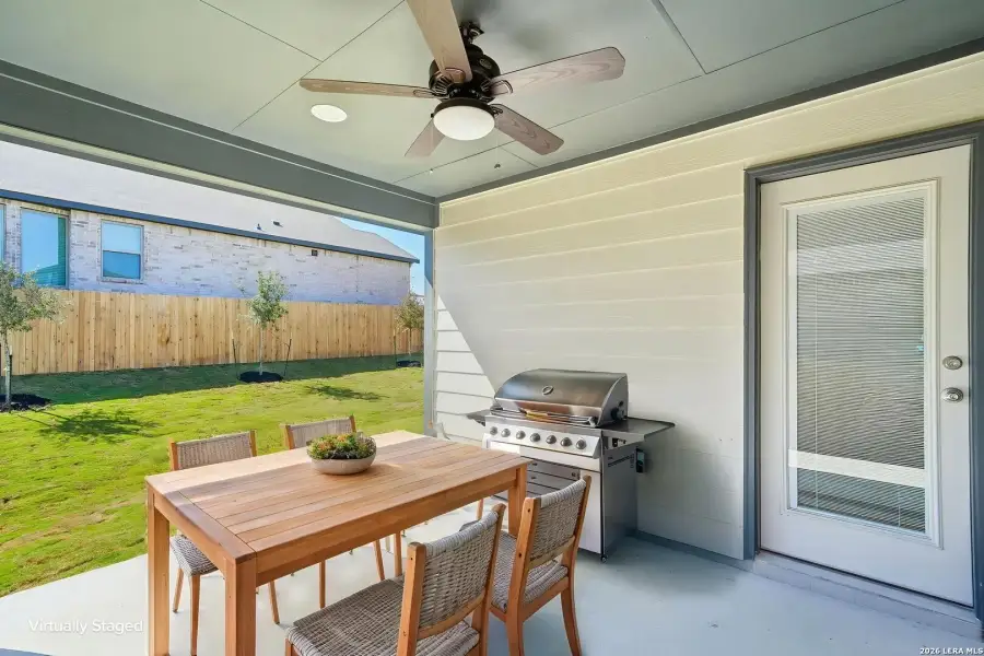 Exterior details and patio area of a home in Comanche Ridge, San Antonio (Image 22).