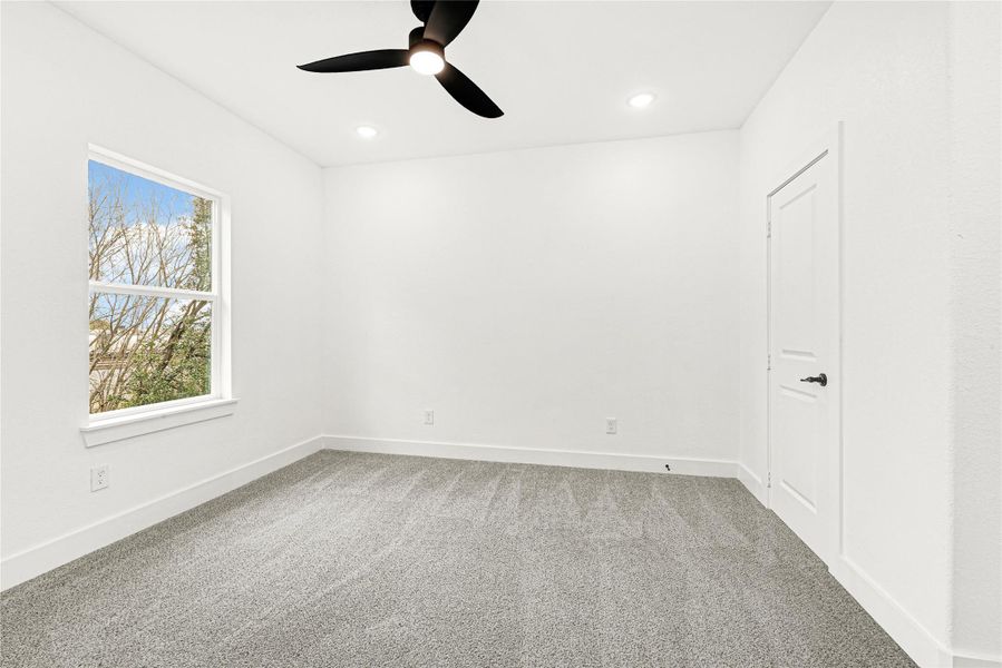 Spacious, unfurnished interior of a new home in , Houston (Image 16).