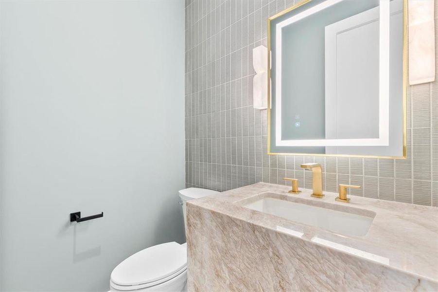 Furnished interior view inside a new home in , Dallas (Image 25). Furnished interior view inside a new home in , Dallas (Image 25).