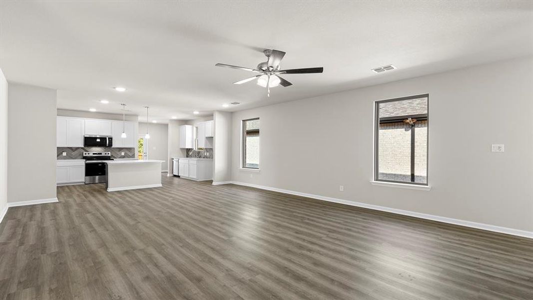 04. 2910 Plum Creek - Family