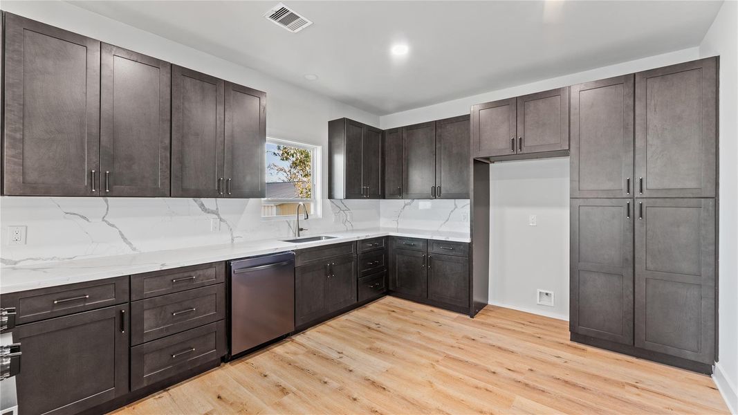 Furnished interior view inside a new home in , Livingston (Image 16).