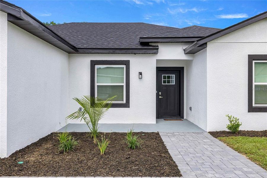 Exterior details and patio area of a home in , Ocala (Image 3).
