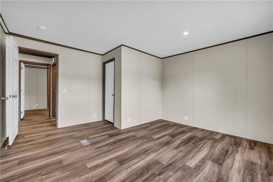 Spacious, unfurnished interior of a new home in , Hartwell (Image 24). Spacious, unfurnished interior of a new home in , Hartwell (Image 24).