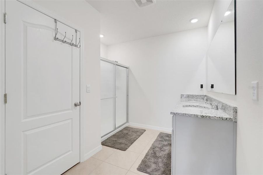 Furnished interior view inside a new home in Westridge Park, Zellwood (Image 8).