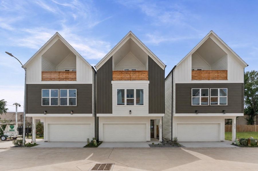 Front exterior of a new home in , Houston, TX, highlighting curb appeal (Image 1). Front exterior of a new home in , Houston, TX, highlighting curb appeal (Image 1).