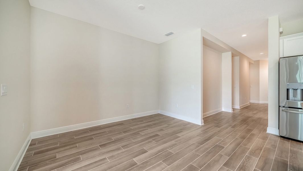 Spacious, unfurnished interior of a new home in Wildleaf at North River Ranch, Parrish (Image 16).