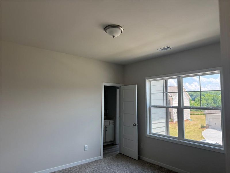 Spacious, unfurnished interior of a new home in Rosewood Lake Estates, Hoschton (Image 35).