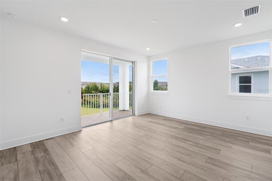 Spacious, unfurnished interior of a new home in Lagoon Residences at Epperson, Wesley Chapel (Image 28). Spacious, unfurnished interior of a new home in Lagoon Residences at Epperson, Wesley Chapel (Image 28).