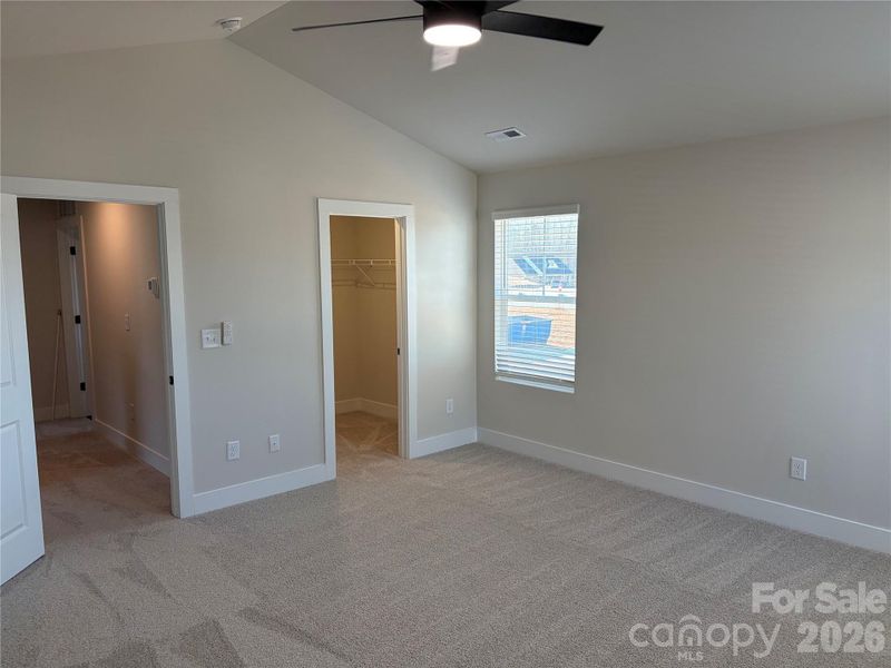 Spacious, unfurnished interior of a new home in , Lenoir (Image 20).