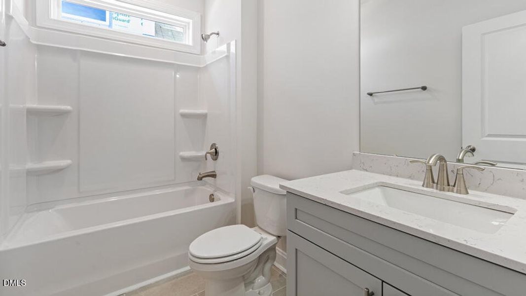 lot-218-sophie-f-508-lemon-daisy-ln-knig