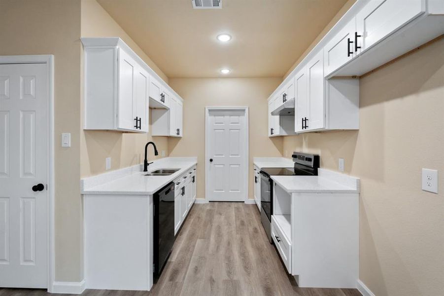 Furnished interior view inside a new home in , Mabank (Image 10).