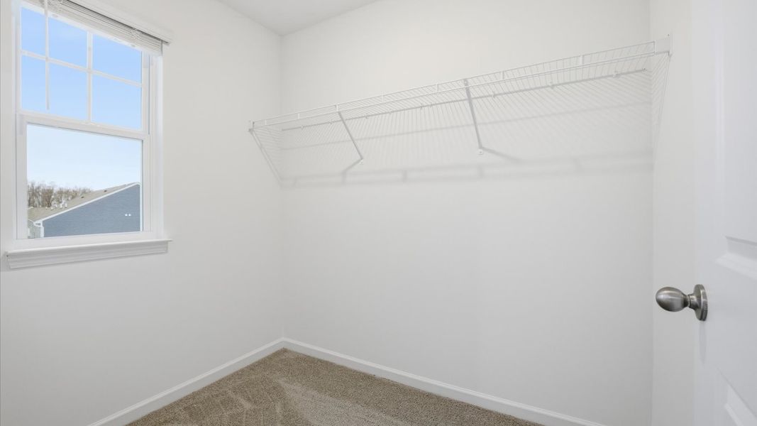 Spacious, unfurnished interior of a new home in Cherokee Crossing, Kodak (Image 17).