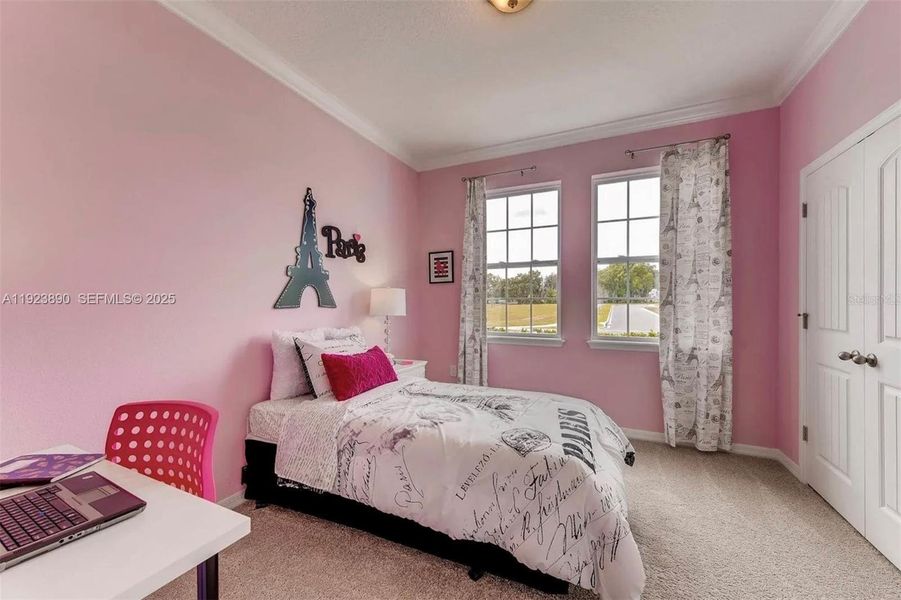 Furnished interior view inside a new home in Kindred, Kissimmee (Image 5).