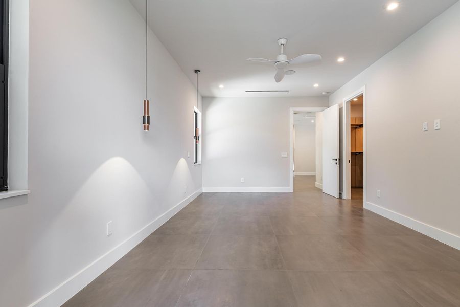 Spacious, unfurnished interior of a new home in , Fort Lauderdale (Image 27). Spacious, unfurnished interior of a new home in , Fort Lauderdale (Image 27).
