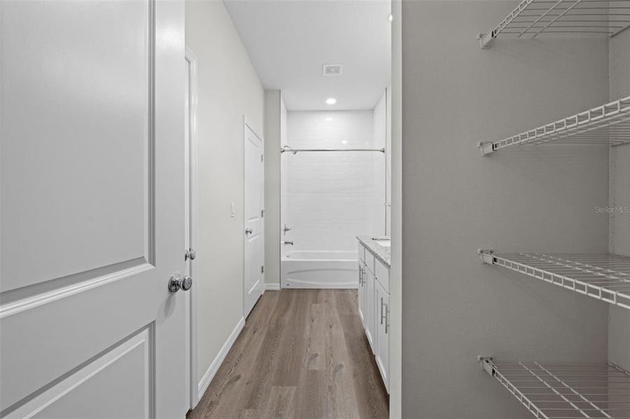 Spacious, unfurnished interior of a new home in , Weeki Wachee (Image 32).