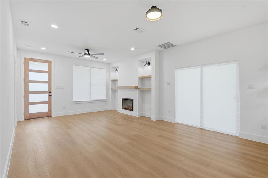 Spacious, unfurnished interior of a new home in , Dallas (Image 12). Spacious, unfurnished interior of a new home in , Dallas (Image 12).