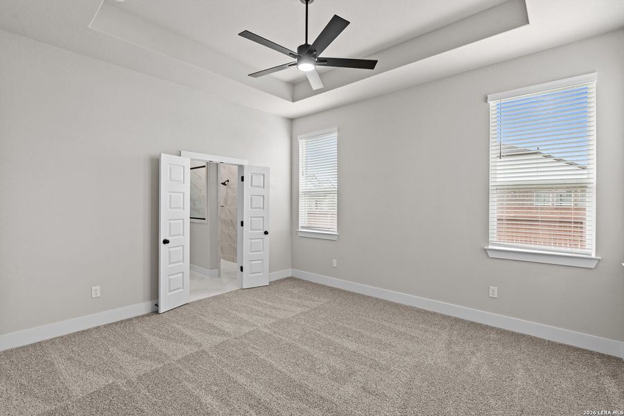 Spacious, unfurnished interior of a new home in Stillwater Ranch, San Antonio (Image 12).