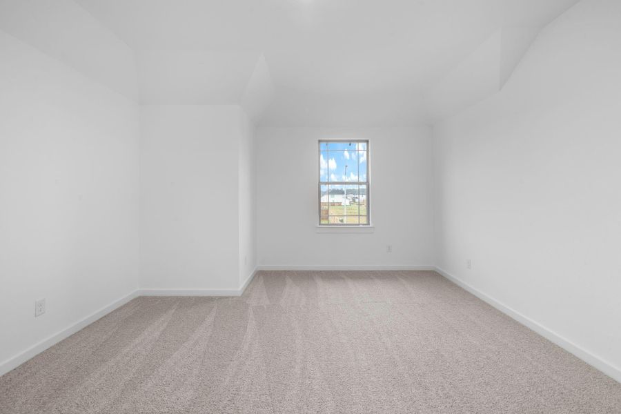 Spacious, unfurnished interior of a new home in Sienna 45', 50', Missouri City (Image 22). Spacious, unfurnished interior of a new home in Sienna 45', 50', Missouri City (Image 22).