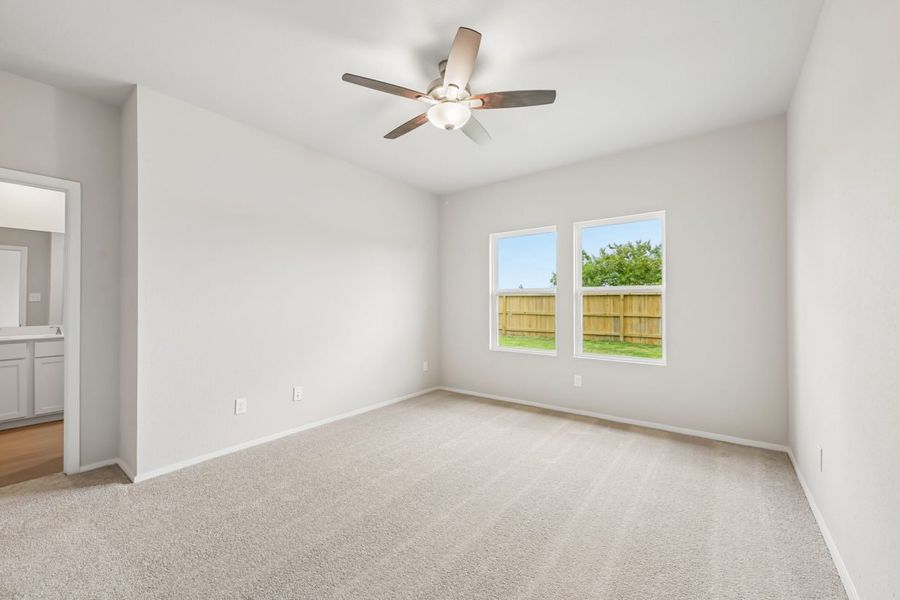 Spacious, unfurnished interior of a new home in Azalea, Pattison (Image 22).