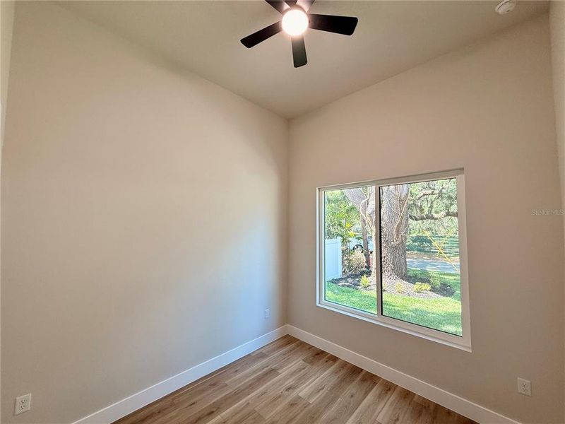 Spacious, unfurnished interior of a new home in , Orlando (Image 24).