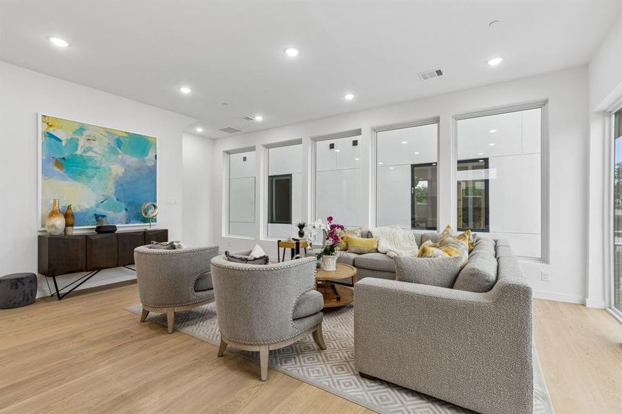 Furnished interior view inside a new home in , Dallas (Image 15).