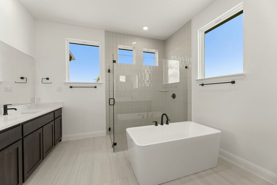 Furnished interior view inside a new home in Heritage, McLendon-Chisholm (Image 16). Furnished interior view inside a new home in Heritage, McLendon-Chisholm (Image 16).