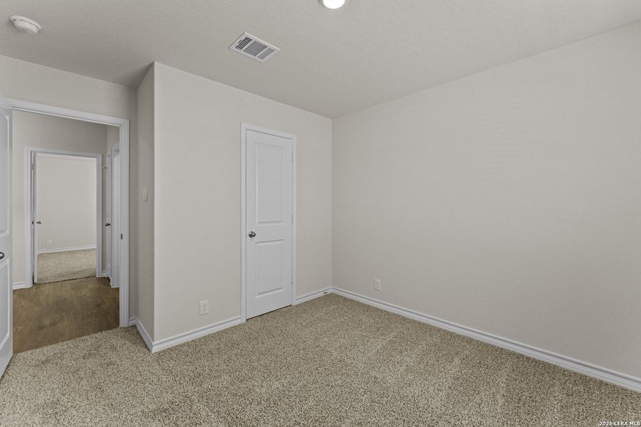 Spacious, unfurnished interior of a new home in Brookstone Creek, San Antonio (Image 17).
