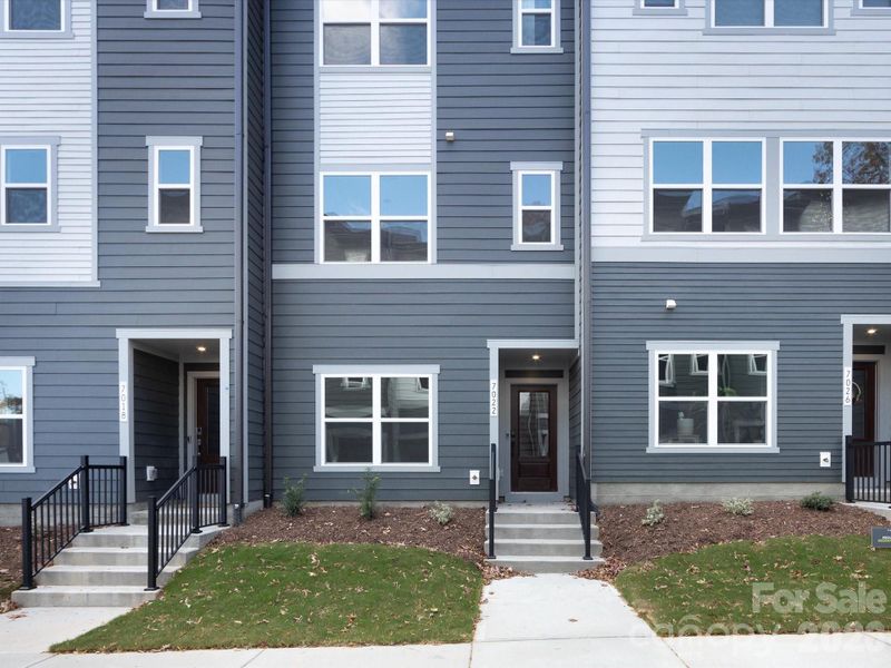 Low Maintenance Townhome in Oakhurst Low Maintenance Townhome in Oakhurst