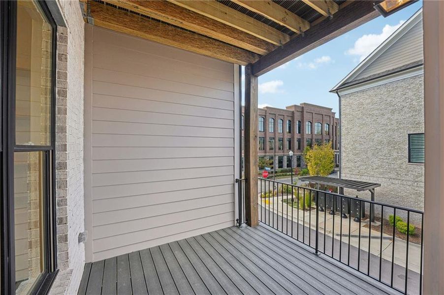 Exterior details and patio area of a home in Towns on Thompson, Alpharetta (Image 26).