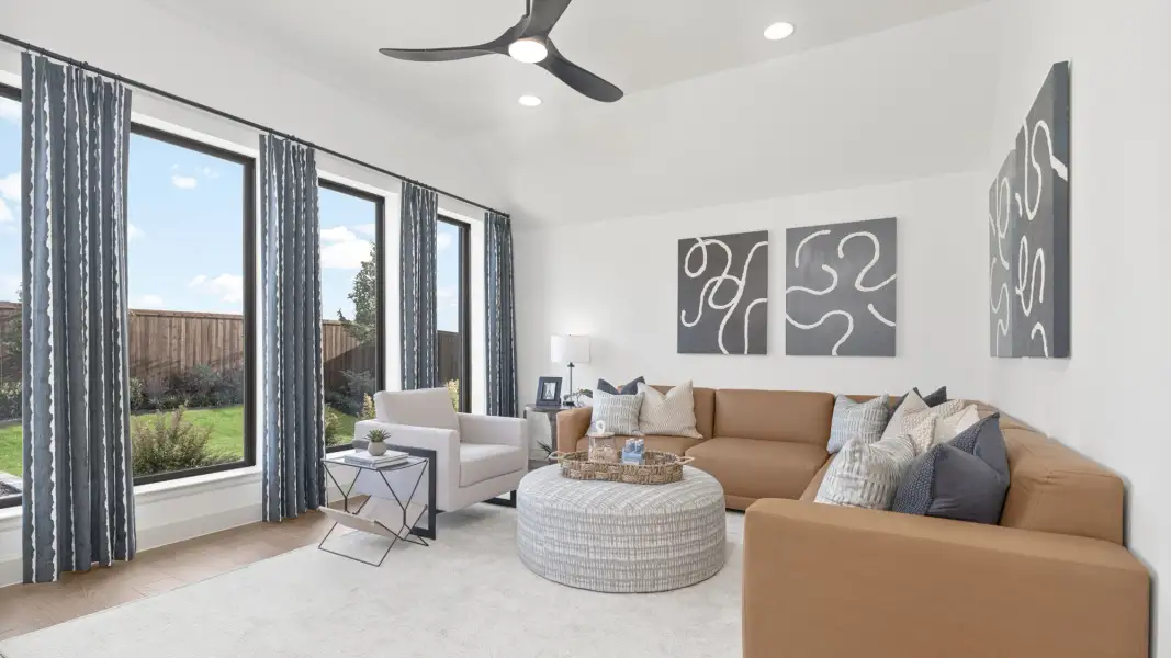 Furnished interior view inside a new home in Sweetgrass, Haslet (Image 7).