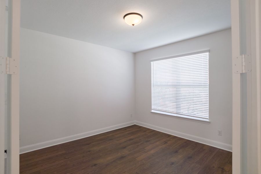 Spacious, unfurnished interior of a new home in Goodland, Midlothian (Image 27).
