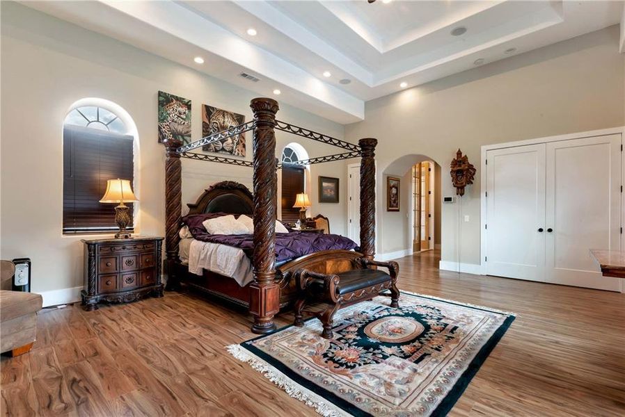 Furnished interior view inside a new home in , Auburn (Image 41).