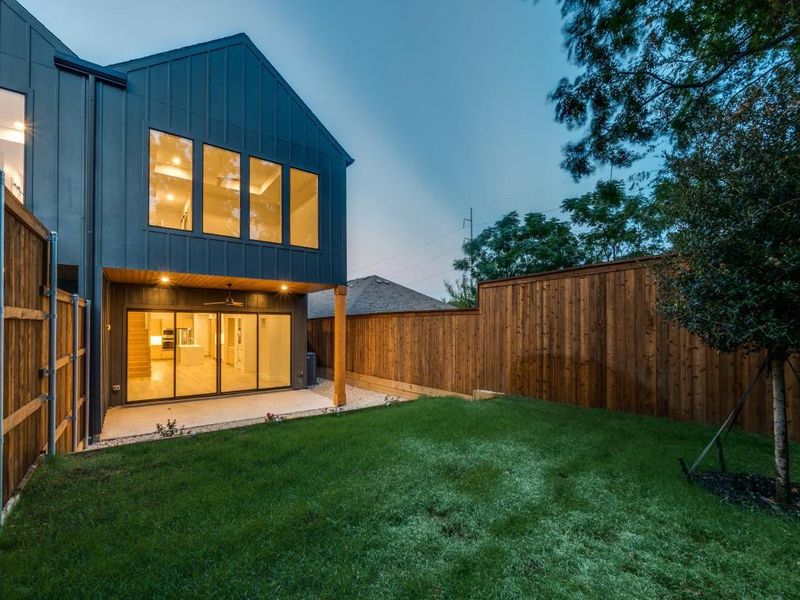 Front exterior of a new home in , Dallas, TX, highlighting curb appeal (Image 18). Front exterior of a new home in , Dallas, TX, highlighting curb appeal (Image 18).