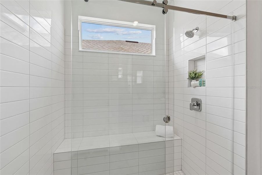 Close-up of interior finishes inside a home in Pearl Estates, Lutz (Image 20).