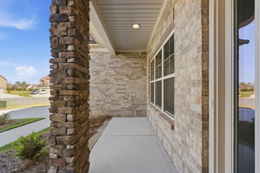 Representative exterior details of a home built from the Cosmopolitan by Keystone Homes NC in Weybridge, Burlington (Image 3). Representative exterior details of a home built from the Cosmopolitan by Keystone Homes NC in Weybridge, Burlington (Image 3).