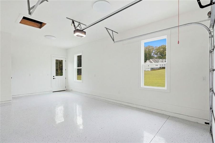 Spacious, unfurnished interior of a new home in , Jefferson (Image 59).