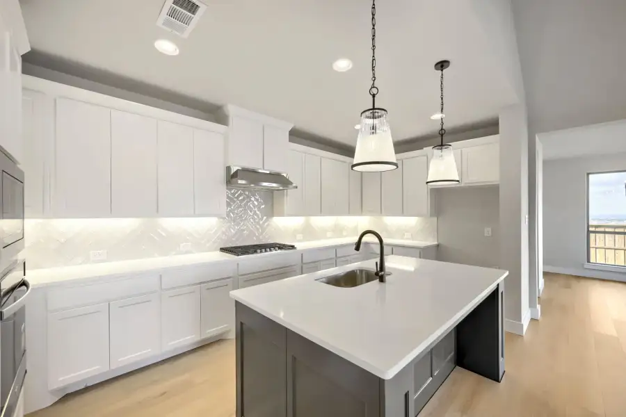 106 Alamito - Kitchen