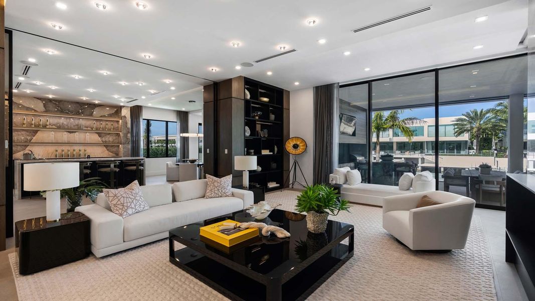 207 W Coconut Palm Rd (13)