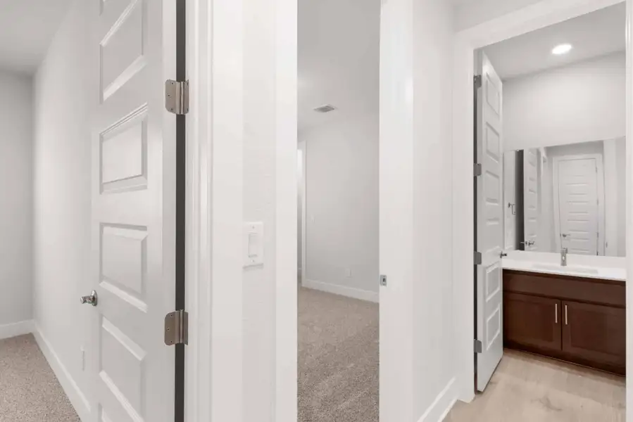 Image 23 of a home in Broken Oak. Image 23 of a home in Broken Oak.