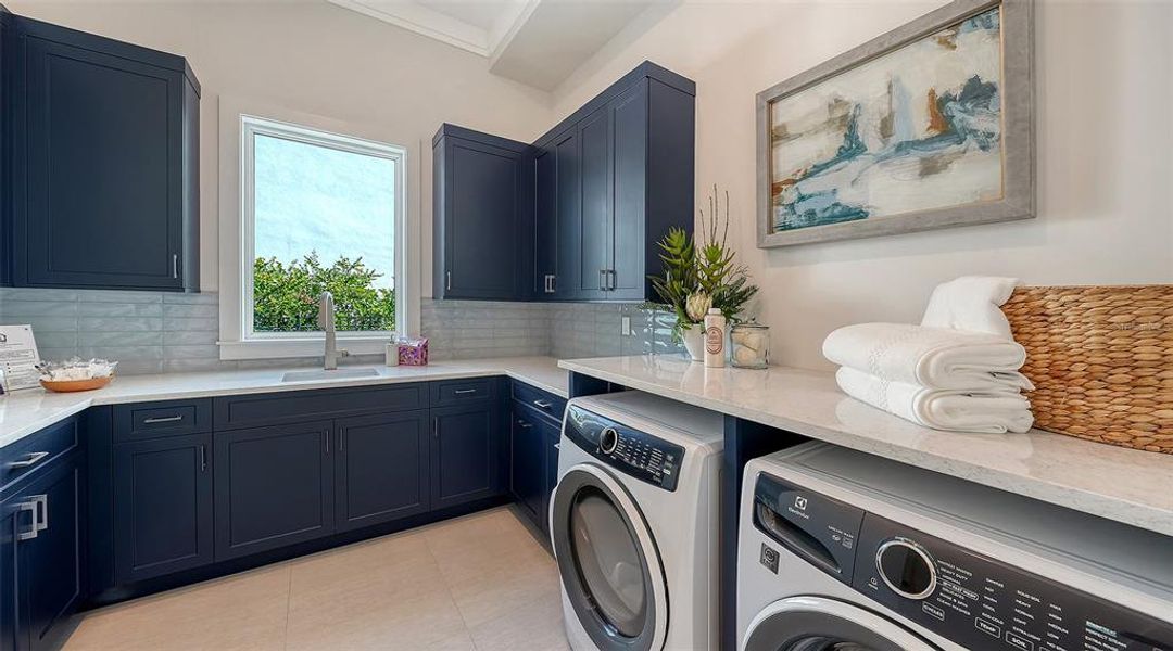 Furnished interior view inside a new home in , Sarasota (Image 45).