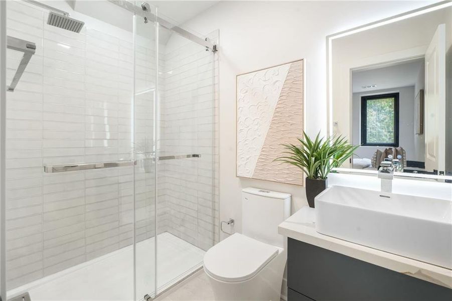 Furnished interior view inside a new home in , Decatur (Image 40).